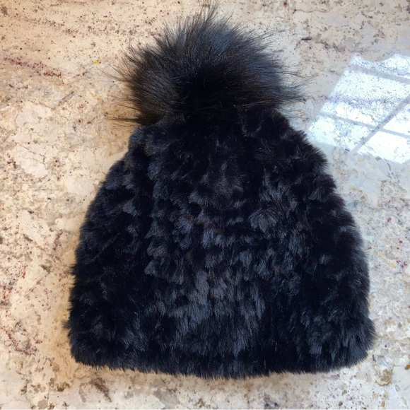 J McLaughlin $90 Lou Lou Faux Fur Beanie w Pom Pom NWOT main image 7